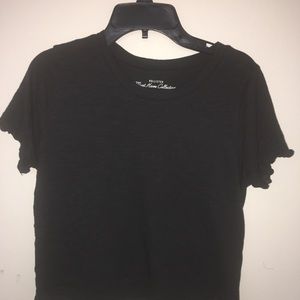 WOMENS HOLLISTER BLACK LETTUCE CUT SHIRT